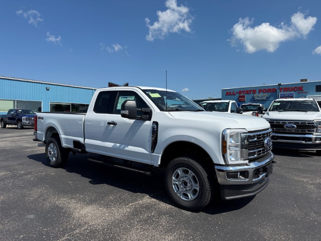2026 Ford F-350 Super Duty XLT