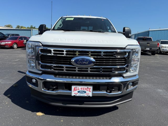 2025 Ford F-350 photo 2
