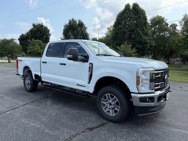 2025 Ford F-350 Super Duty XLT's photo