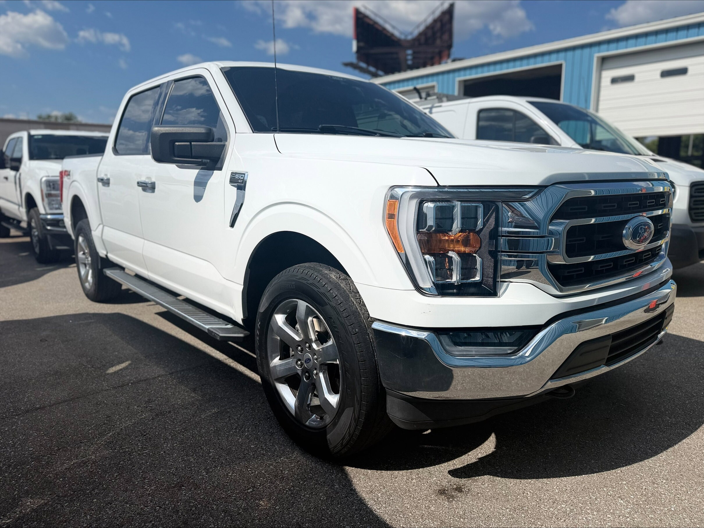 2022 Ford F-150 photo 2
