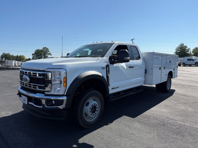 2026 Ford F-550 photo 3