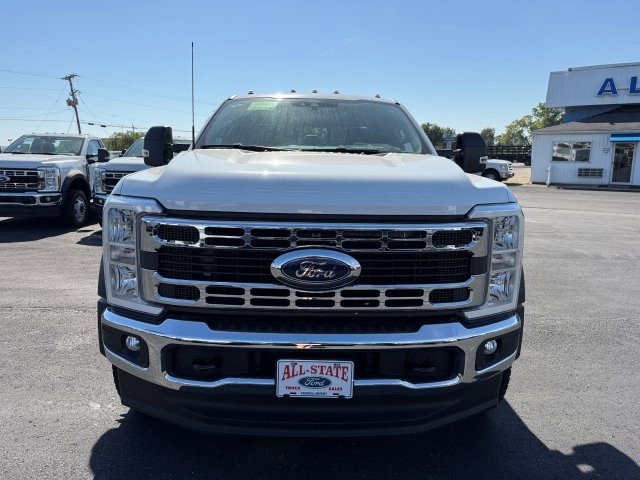 2026 Ford F-550 photo 2