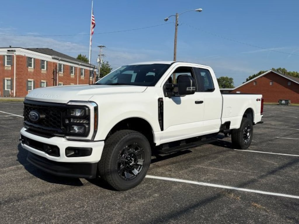 New 2026 Ford F350 SC 4X4 XL 164WB TRUCK