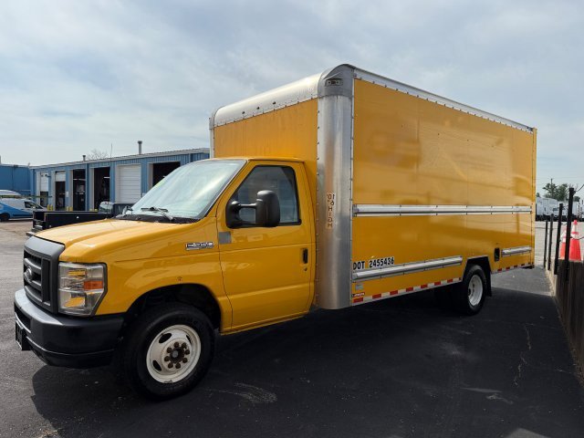 2019 Ford E-350 Base photo 3