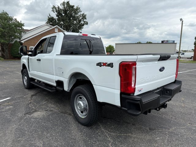 2026 Ford F-350 photo 4