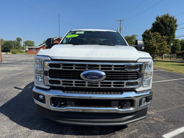 2026 Ford F-250 photo 2