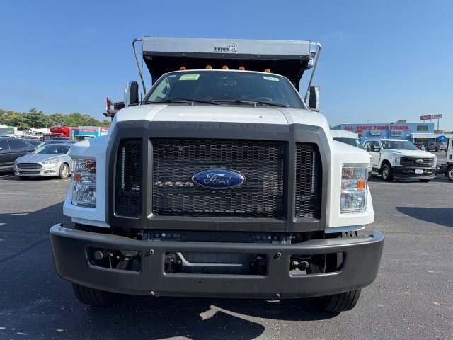 2025 Ford F-750 SuperCab photo 2