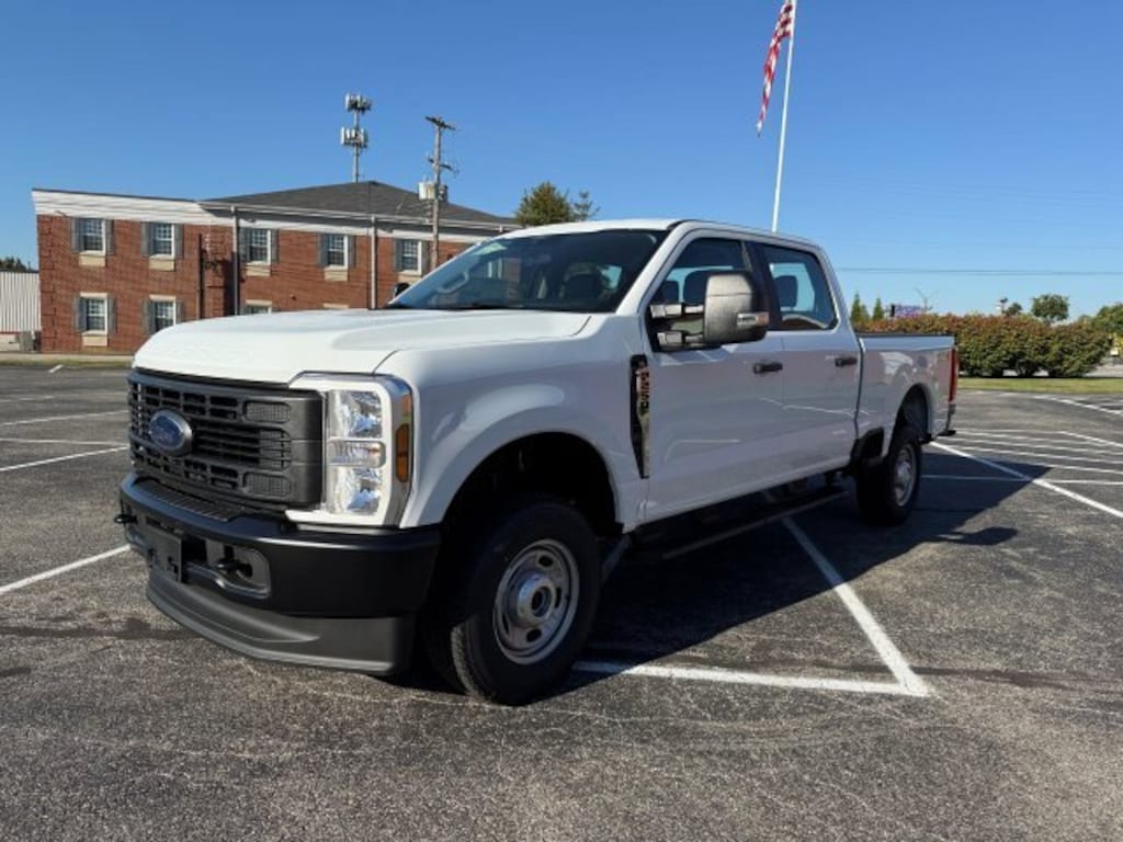 New 2026 Ford F250 CRW 4X4 XL 160WB TRUCK