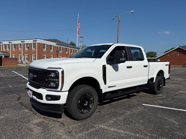 2026 Ford F-350 photo 3