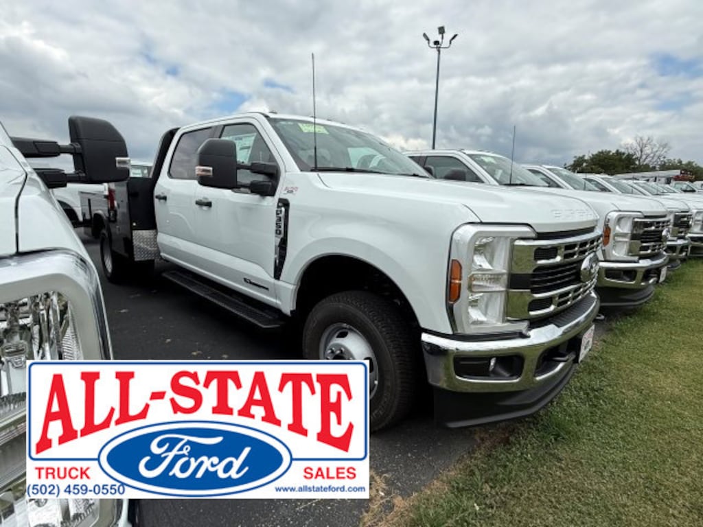 New 2025 Ford F350 CRW CHAS 4X4 XL DRW 179WB W/FLATBED TRUCK