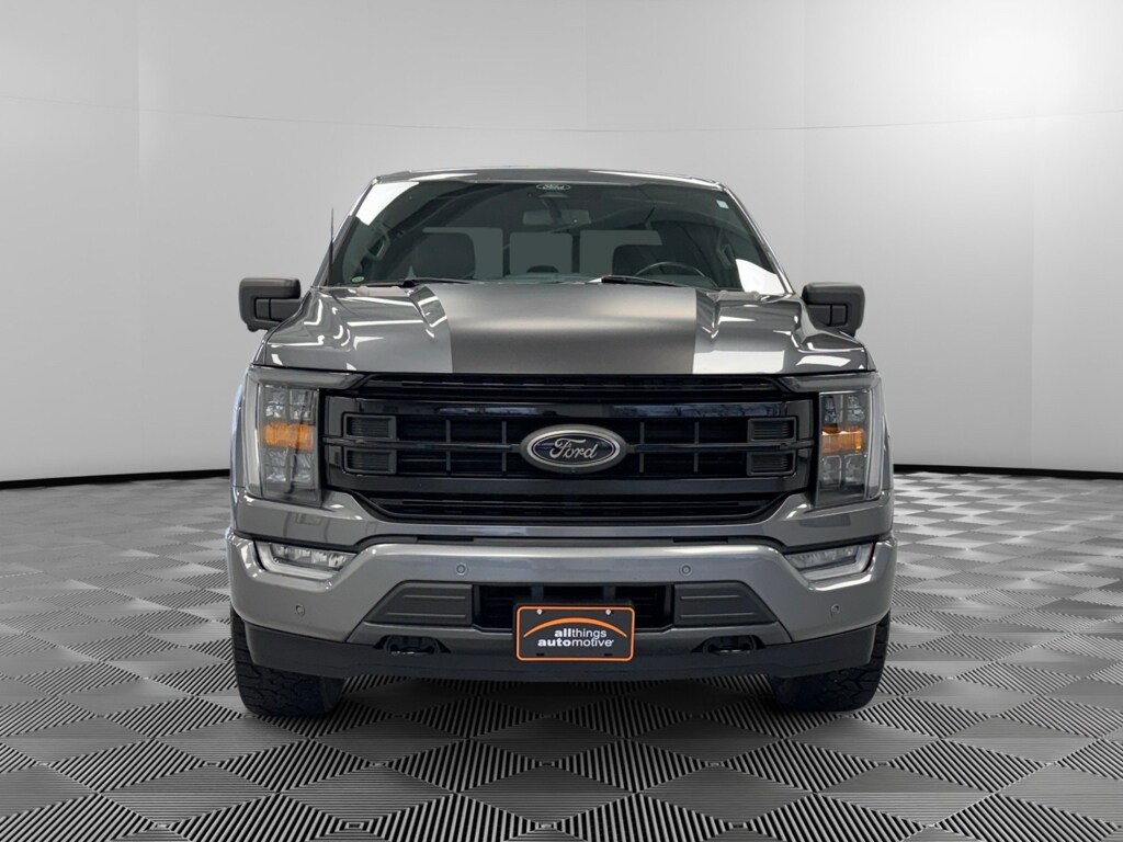 2022 Ford F-150 XLT photo 2