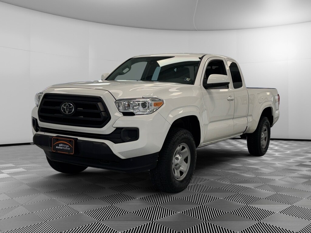 2022 Toyota Tacoma SR photo 3
