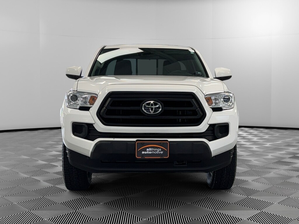 2022 Toyota Tacoma SR photo 2
