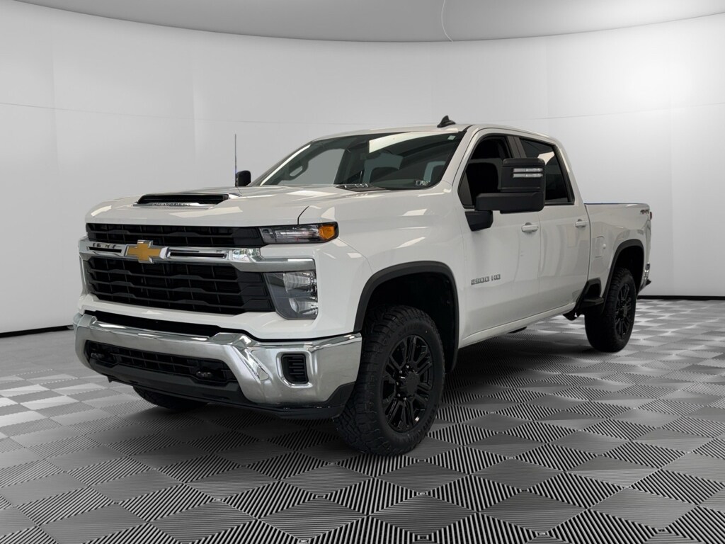 2024 Chevrolet Silverado 2500HD LT photo 4