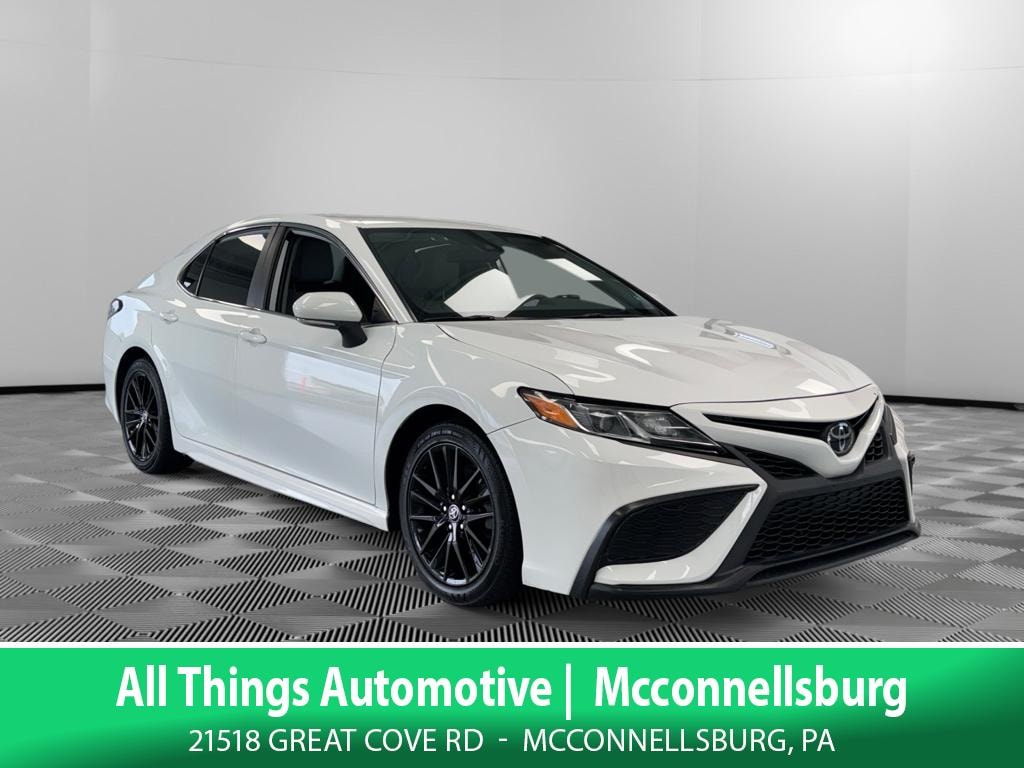 Used 2023 Toyota Camry SE Sedan