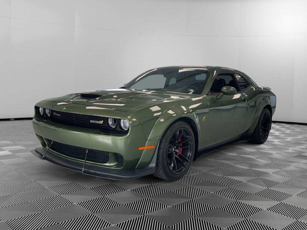 2021 Dodge Challenger R/T Scat Pack Widebody photo 3