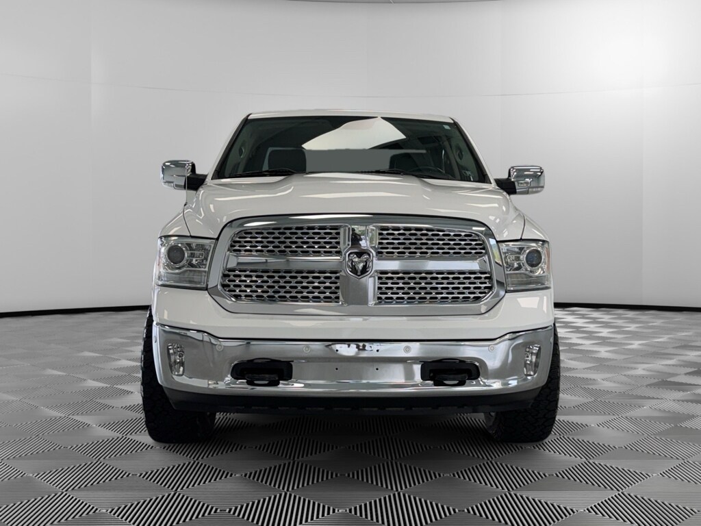 2015 Ram 1500 Laramie photo 2