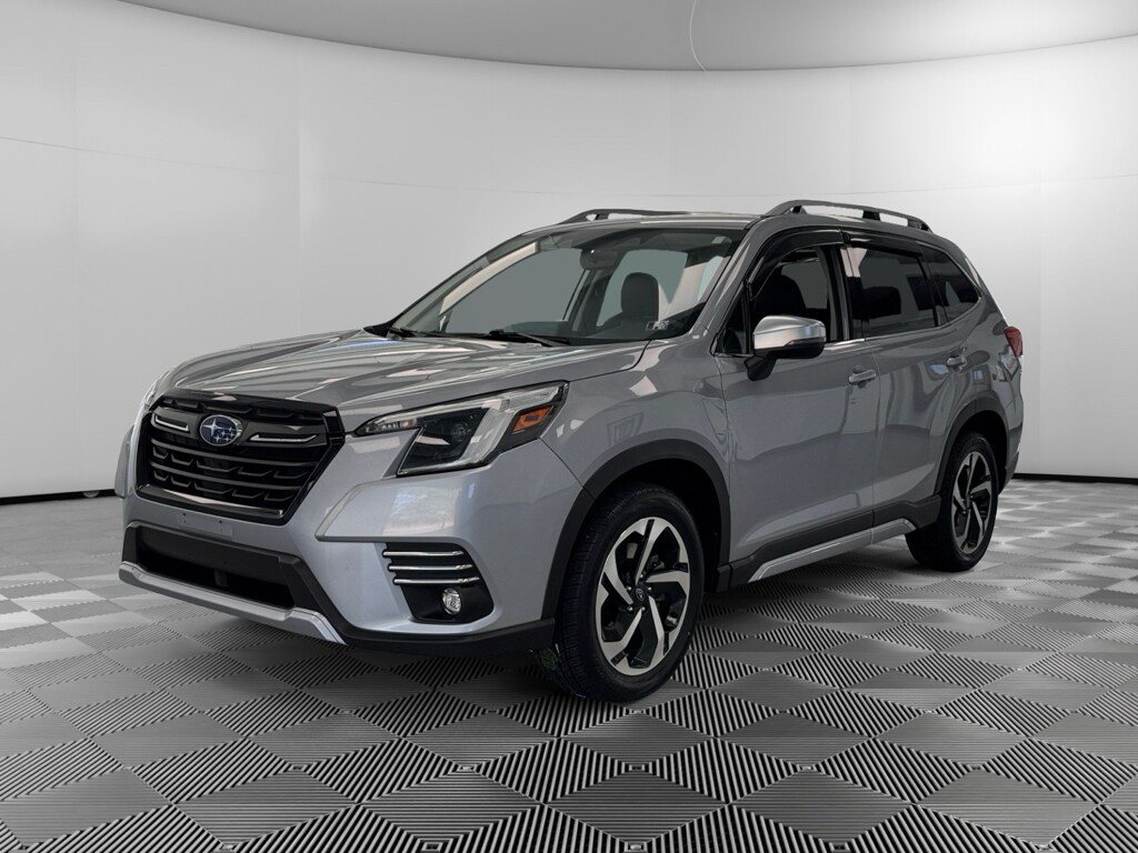 2022 Subaru Forester Touring photo 3