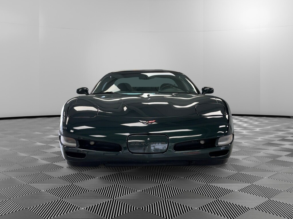 2001 Chevrolet Corvette Base photo 2