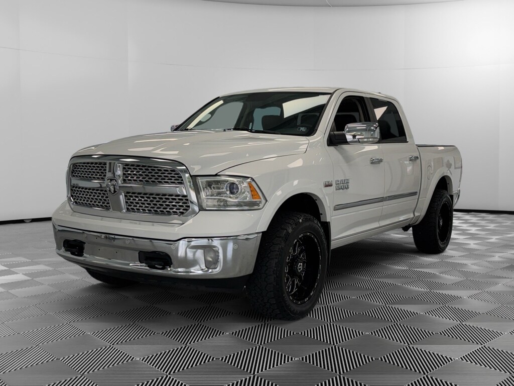 2015 Ram 1500 Laramie photo 3