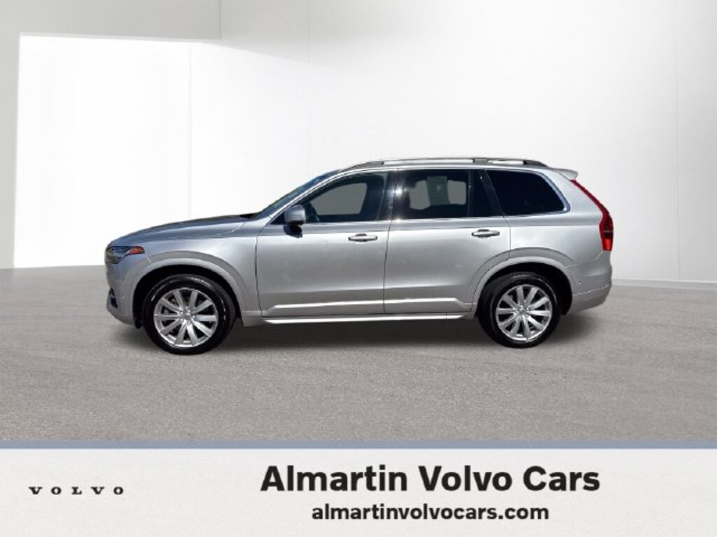 Used 2016 Volvo XC90 T6 Momentum SUV