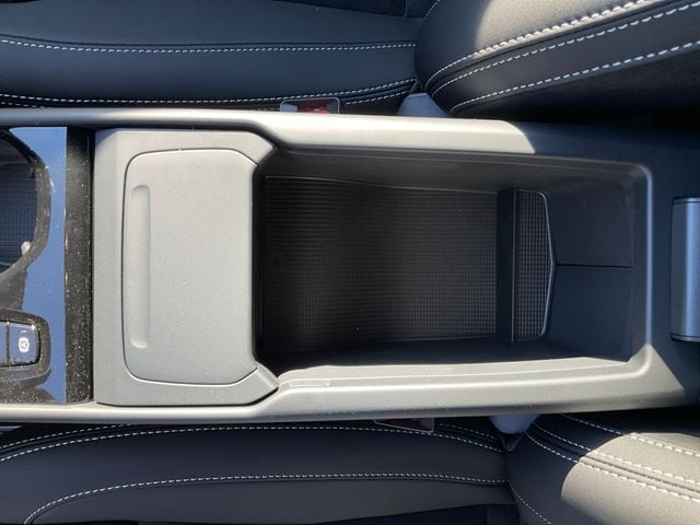 2026 Volvo XC40 Ultra Black Edition - Photo 28