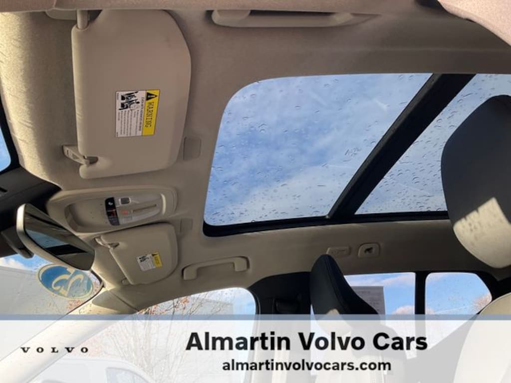 Certified 2025 Volvo XC40 B5 Core Bright Theme SUV
