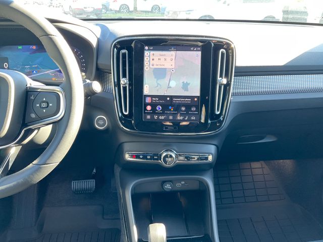 2026 Volvo XC40 Ultra Black Edition - Photo 23