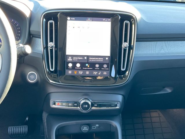 2026 Volvo XC40 Ultra - Photo 24
