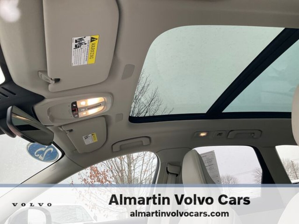 Certified 2025 Volvo XC60 plug-in hybrid T8 Ultra SUV