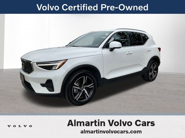 2025 Volvo XC40 B5 Core Bright Theme SUV