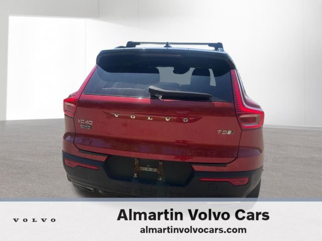 Used 2019 Volvo XC40 T5 R-Design SUV
