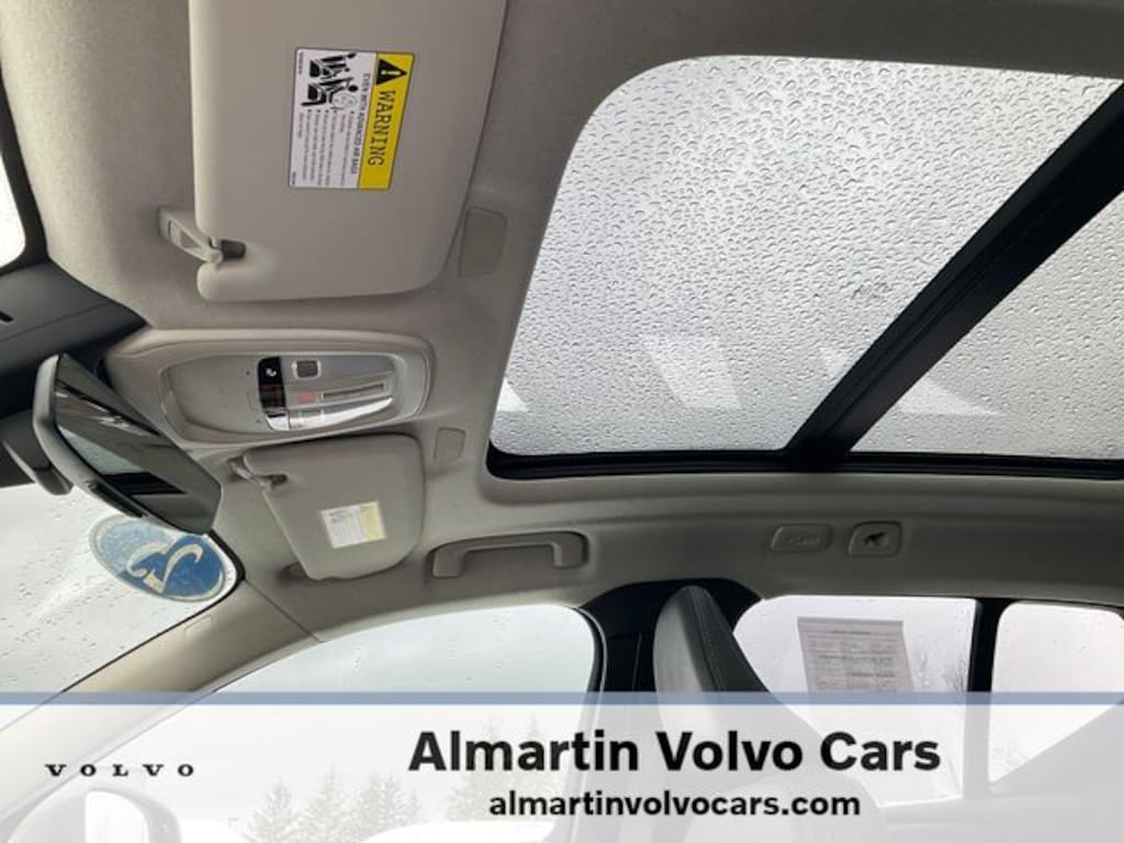 Certified 2025 Volvo XC40 B5 Plus Bright Theme SUV