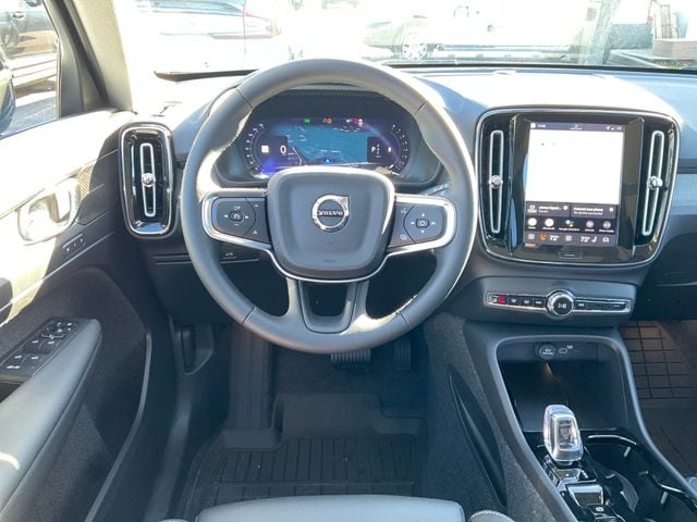 2026 Volvo XC40 Ultra - Photo 19