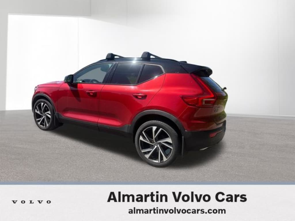Used 2019 Volvo XC40 T5 R-Design SUV