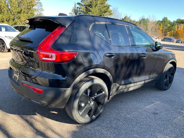 2026 Volvo XC40 Ultra Black Edition - Photo 13