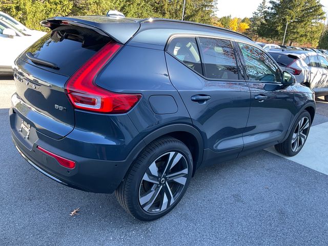 2026 Volvo XC40 Ultra - Photo 13