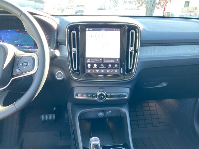 2026 Volvo XC40 Ultra - Photo 23