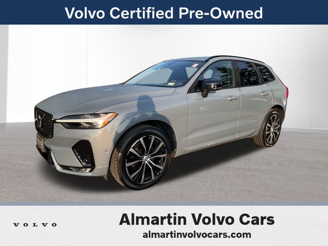 2023 Volvo XC60 Plus's photo