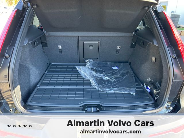 2026 Volvo XC40 Ultra Black Edition - Photo 12
