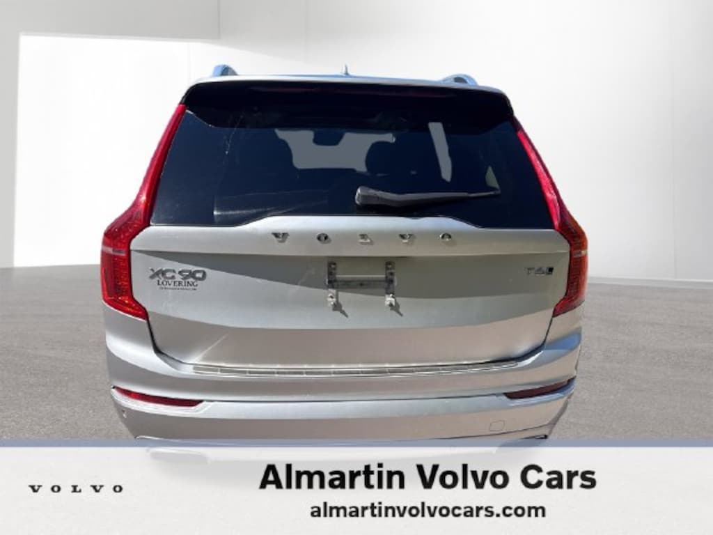 Used 2016 Volvo XC90 T6 Momentum SUV