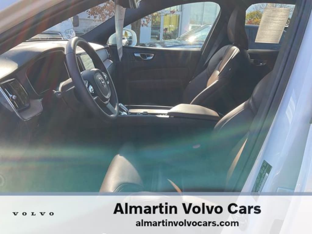 Certified 2023 Volvo XC60 B5 AWD Ultimate Bright SUV