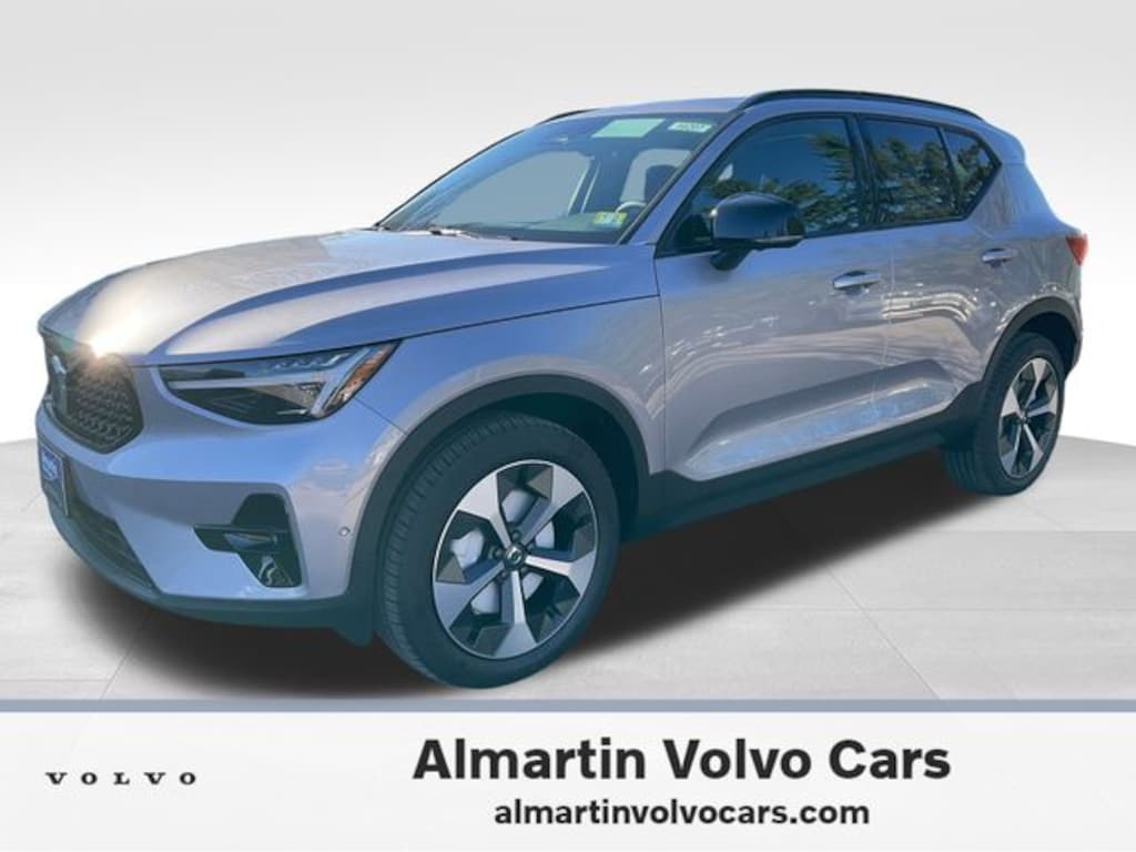 New 2026 Volvo XC40 B5 Plus SUV