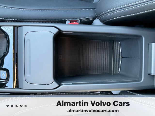 2026 Volvo XC40 Ultra - Photo 28