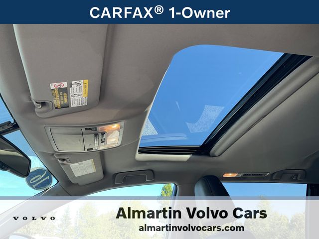 Used 2016 Toyota Highlander XLE with VIN 5TDJKRFH1GS352513 for sale in Shelburne, VT