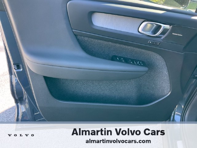 Used 2026 Volvo XC40 B5 Ultra SUV