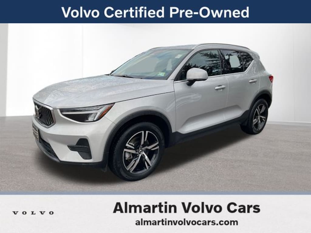 Certified 2025 Volvo XC40 B5 Core Bright Theme SUV