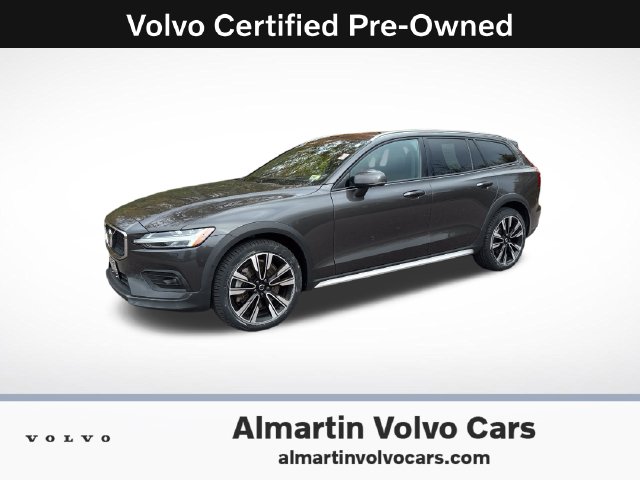 2025 Volvo V60 Cross Country