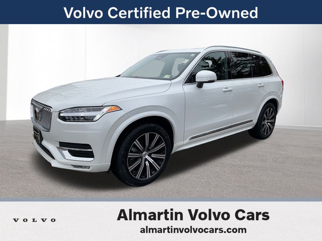 2025 Volvo XC90 Core's photo