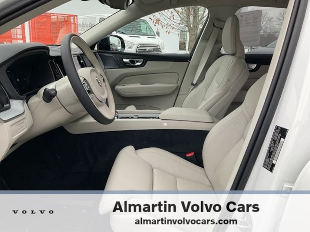 Certified 2025 Volvo XC60 plug-in hybrid T8 Ultra SUV